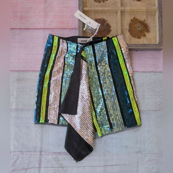 NWT Circus Hotel Sequin Asymmetrical Wrap‎ Mini Skirt 40/S Club Night Out - Picture 1 of 6